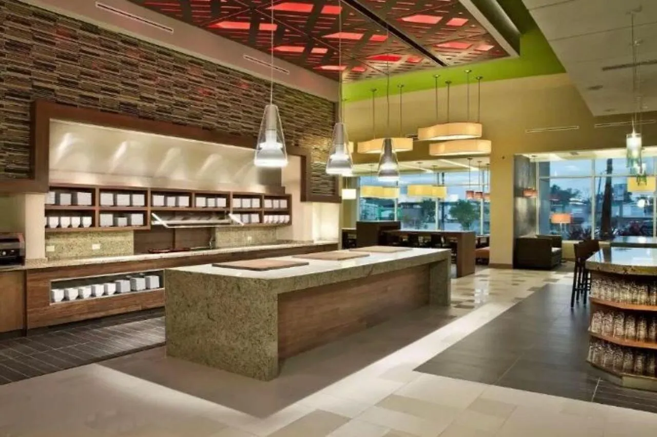 Hyatt Place Bayamon 3*,